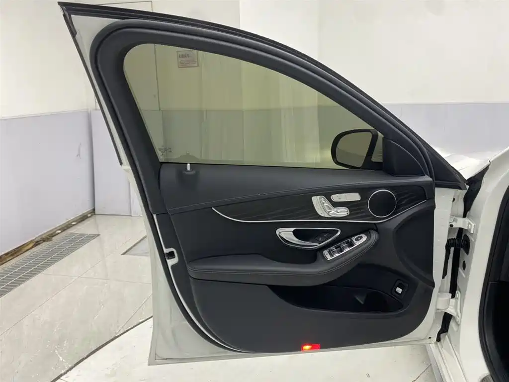 Mercedes-Benz C-Class 2021 — фото 16