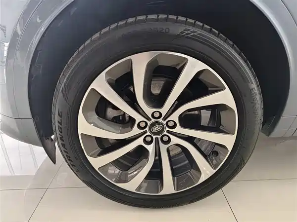 Land Rover Discovery Sport 2022
