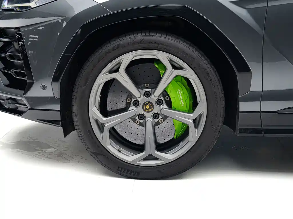 Lamborghini Urus 2019 — фото 7