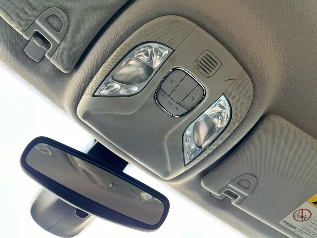 Jeep Compass 2017 — фото 26