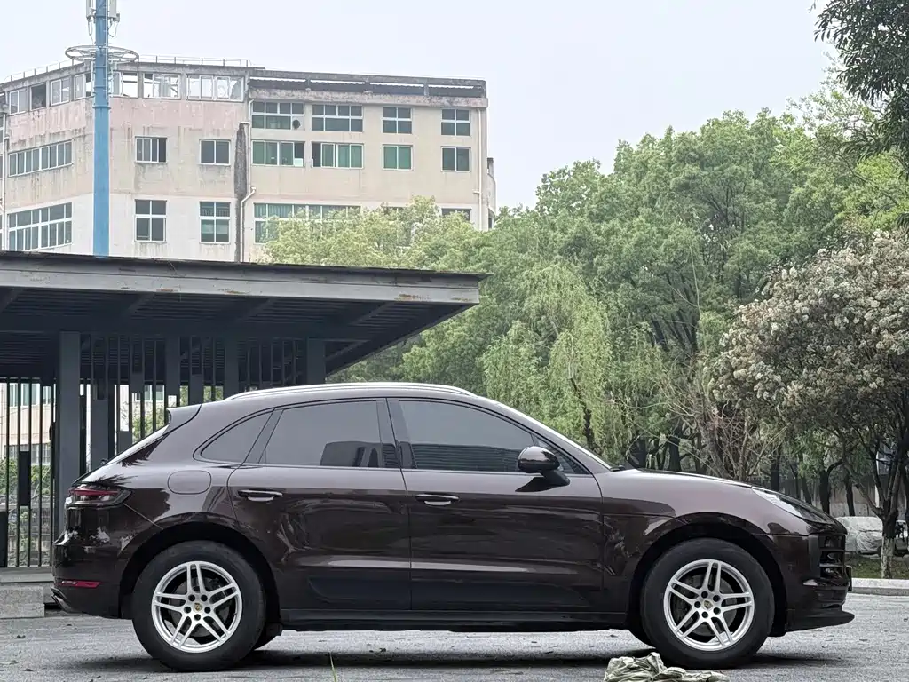 Porsche Macan 2020 — фото 15