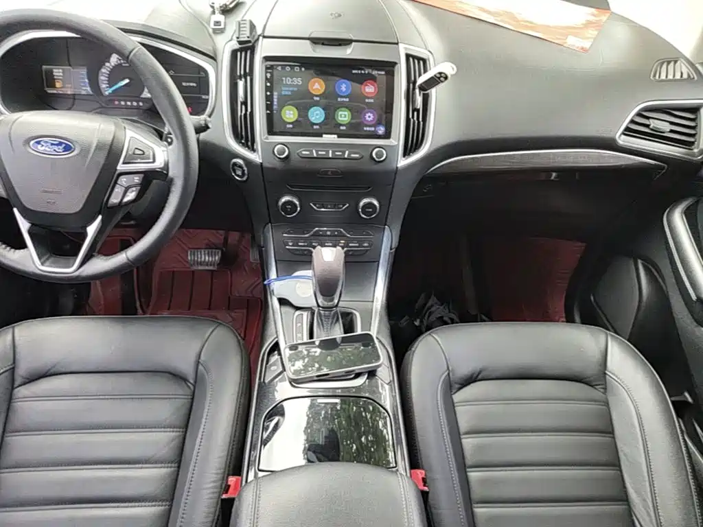 Ford Edge 2018 — фото 13