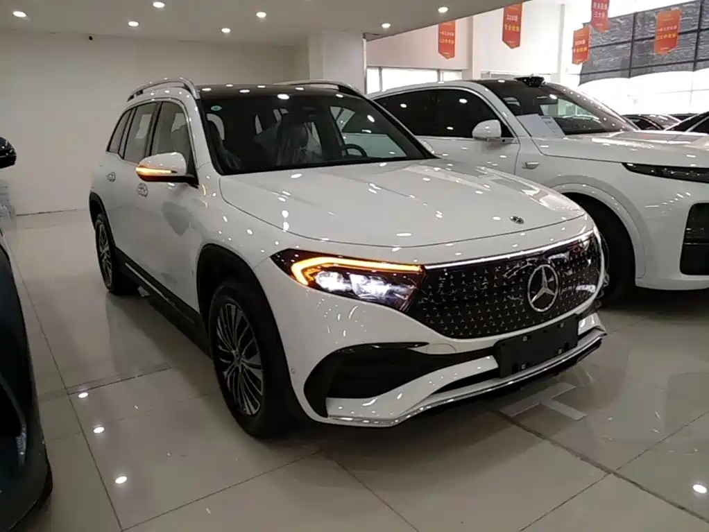 Mercedes-Benz EQB 2026