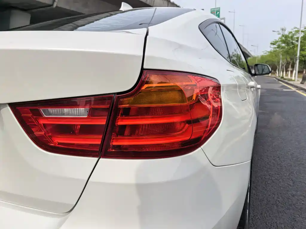 BMW 3 Series GT 2015 — фото 15