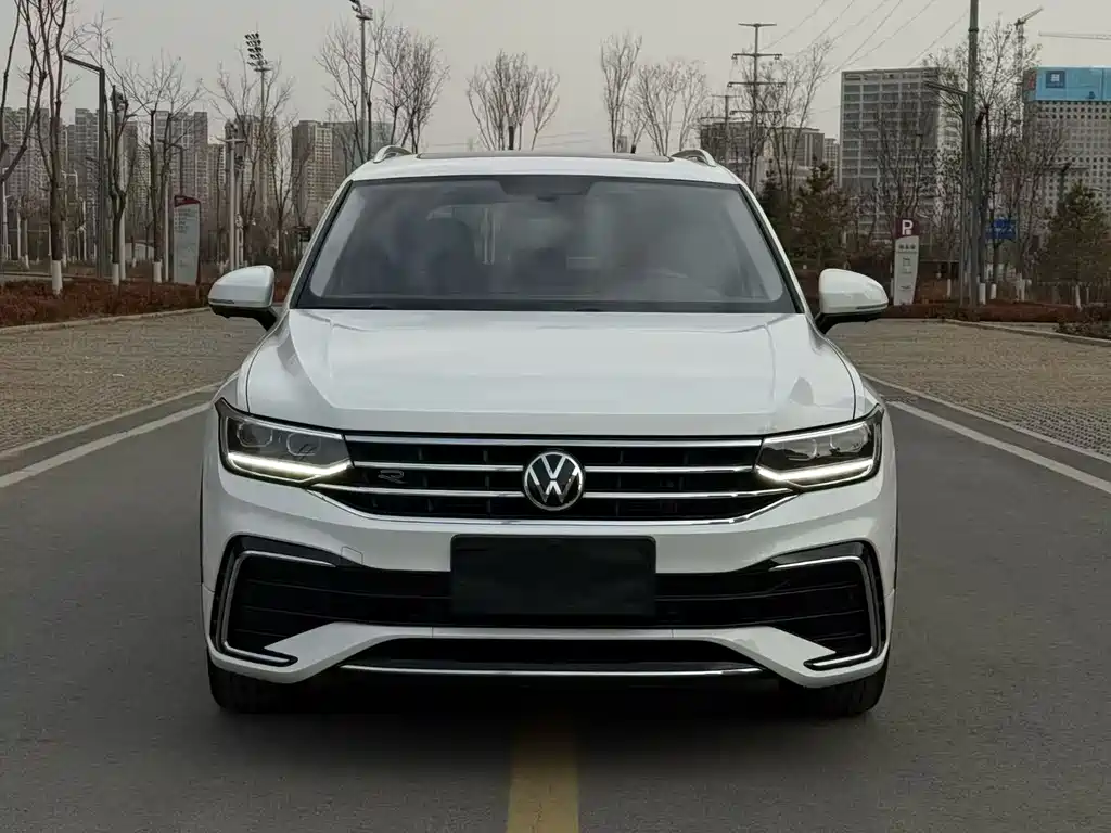 Volkswagen Tiguan L 2021 — фото 2