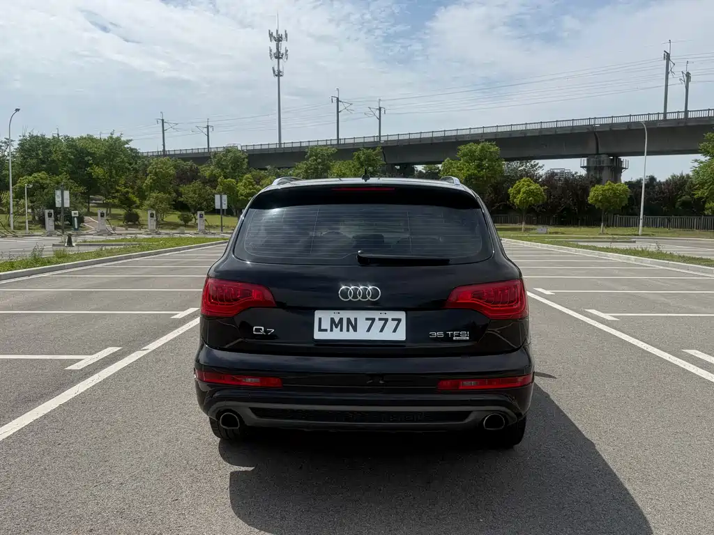 Audi Q7 2015 — фото 4