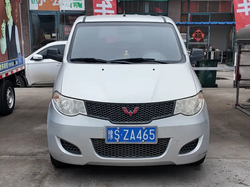 Wuling Hongguang 2014 — фото 2