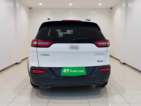 Jeep Cherokee 2016