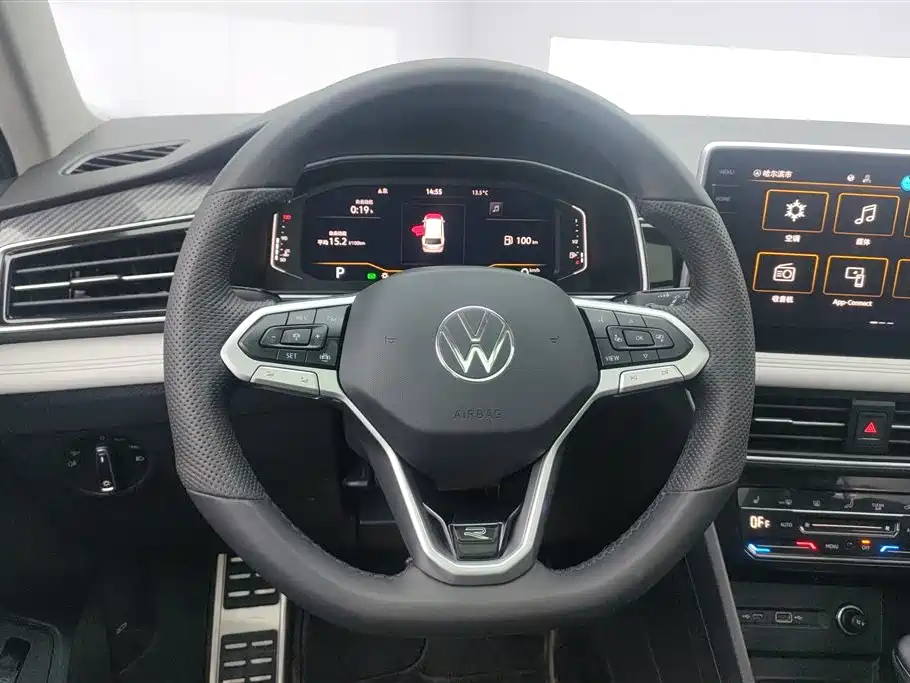 Volkswagen Tiguan L 2024 — фото 15