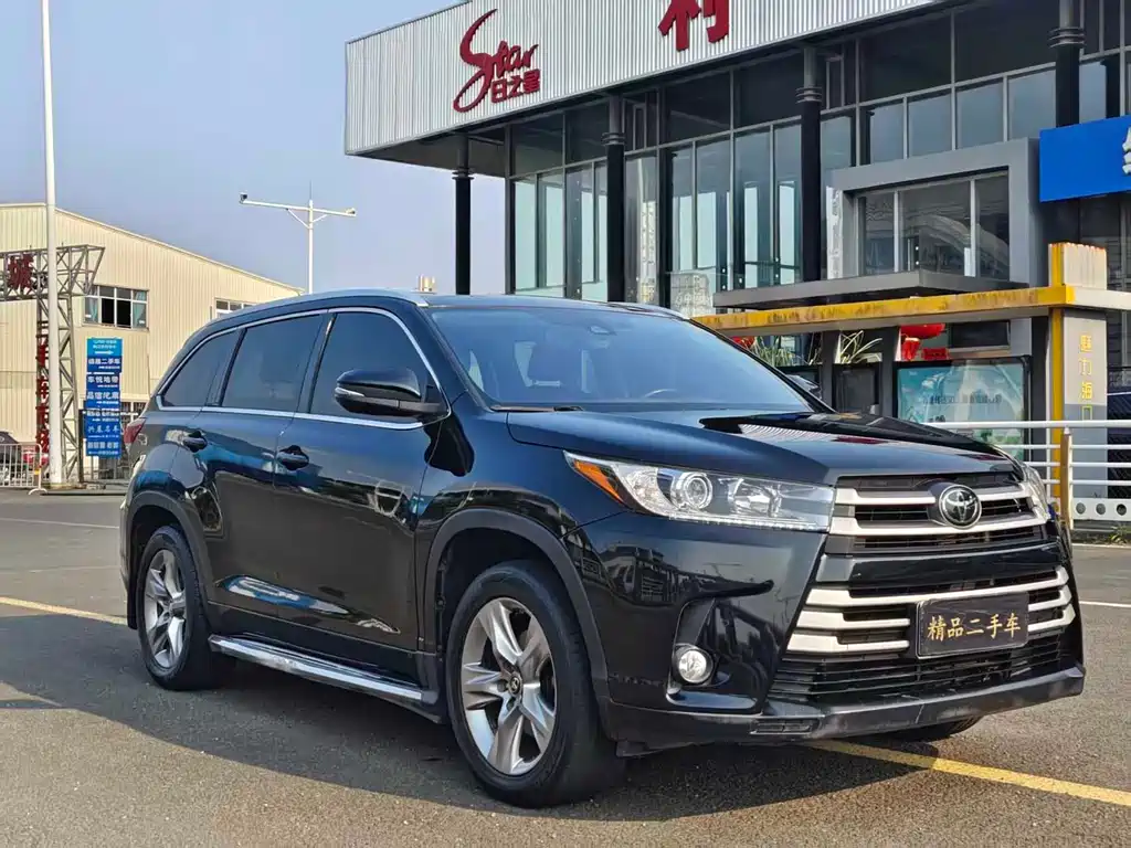 Toyota Highlander 2021 — фото 3