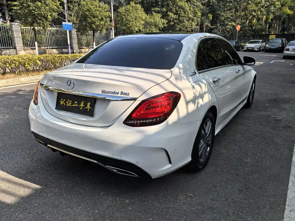 Mercedes-Benz C-Class 2019 — фото 16