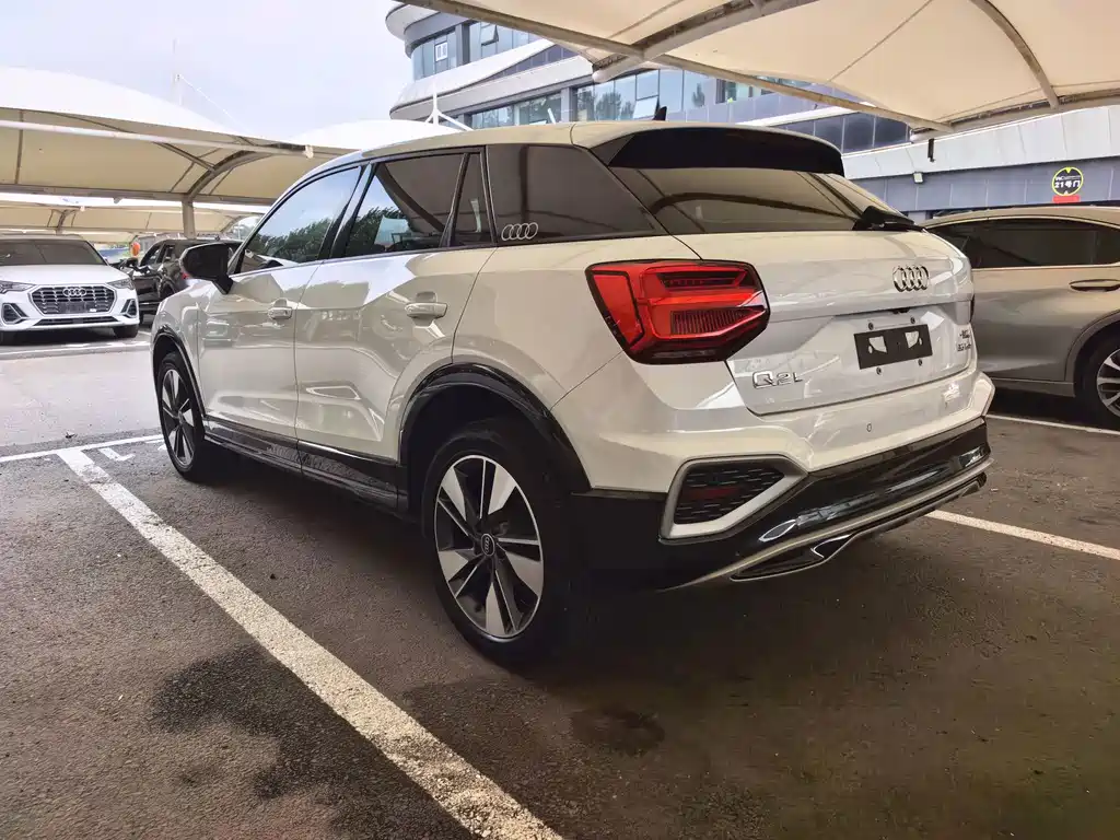 Audi Q2L 2022 — фото 19