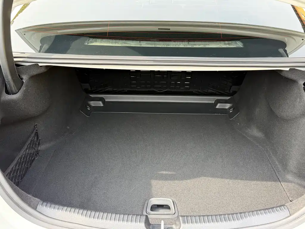 Mercedes-Benz C-Class 2023 — фото 15