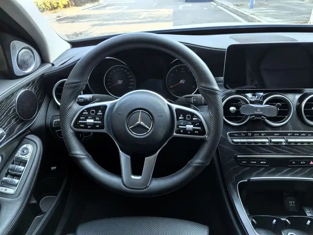Mercedes-Benz C-Class 2019 — фото 9