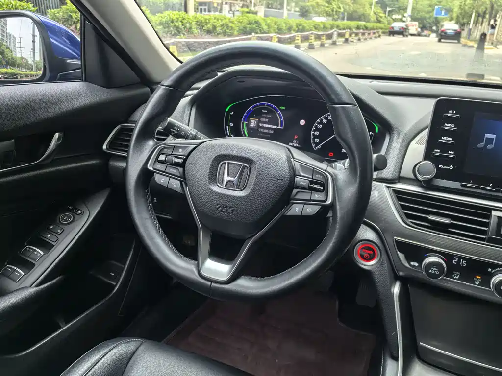Honda Accord 2019 — фото 9