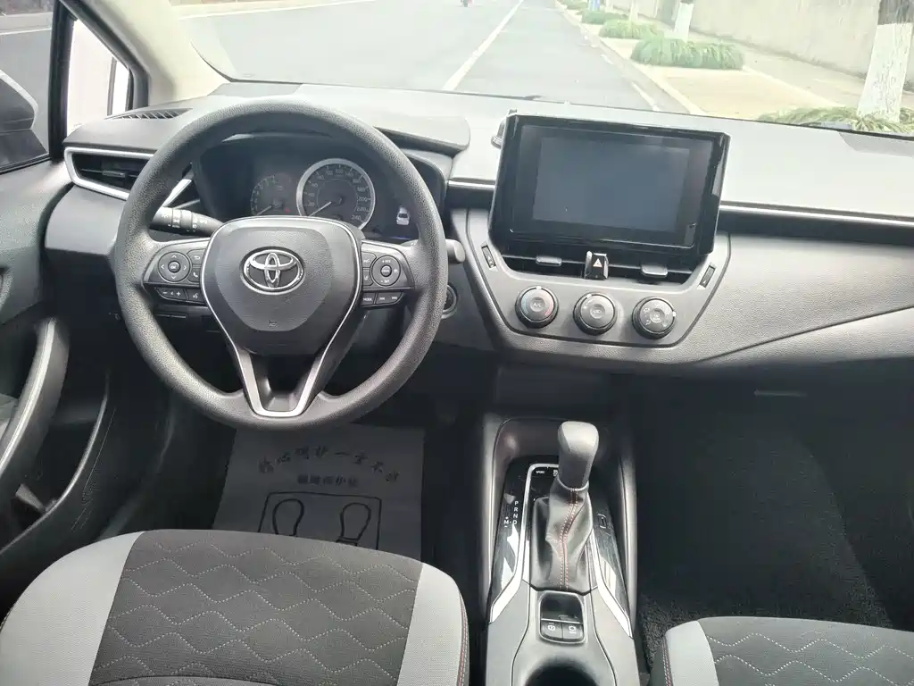 Toyota Corolla 2023 — фото 20