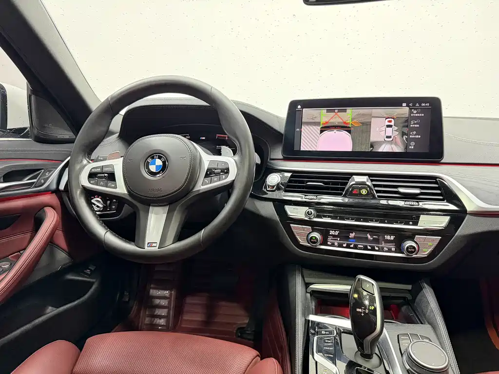 BMW 5 Series 2021 — фото 10