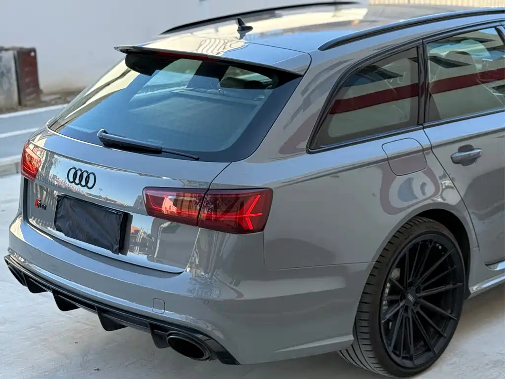 Audi RS 6 2016 — фото 7