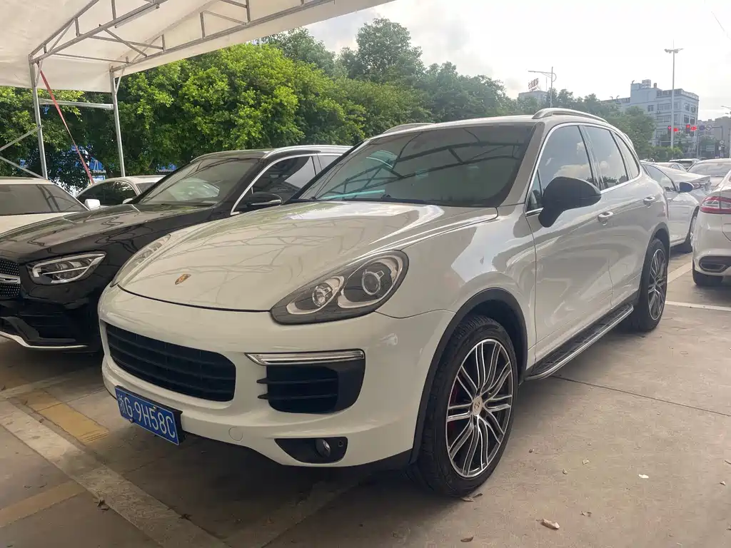 Porsche Cayenne 2015 — фото 1