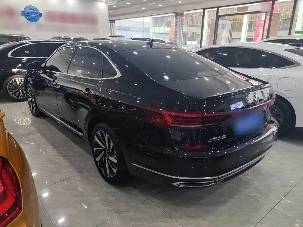 Volkswagen Passat 2023
