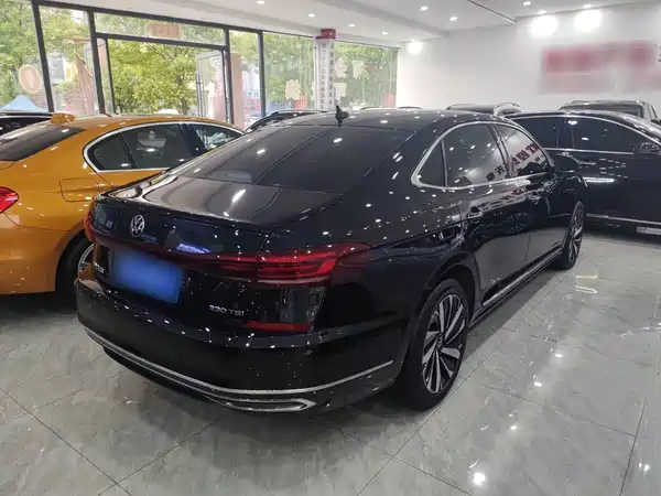Volkswagen Passat 2023
