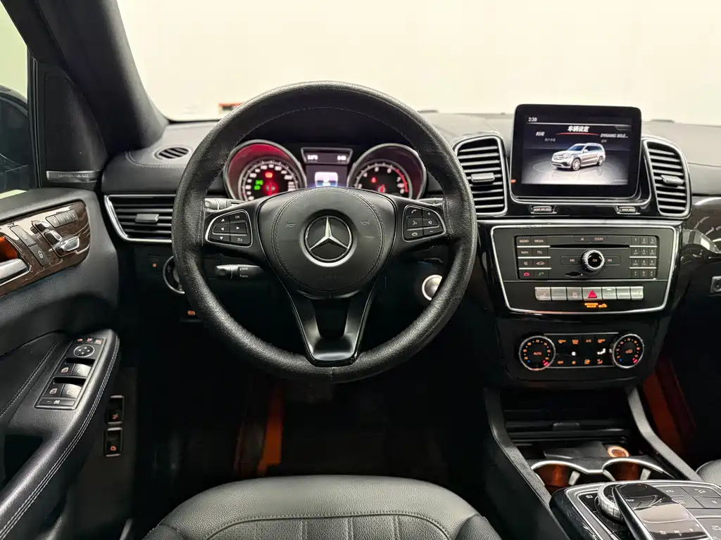 Mercedes-Benz GLS 2017 — фото 27