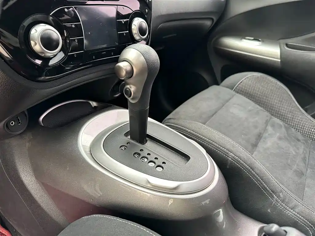 Infiniti ESQ 2019 — фото 15