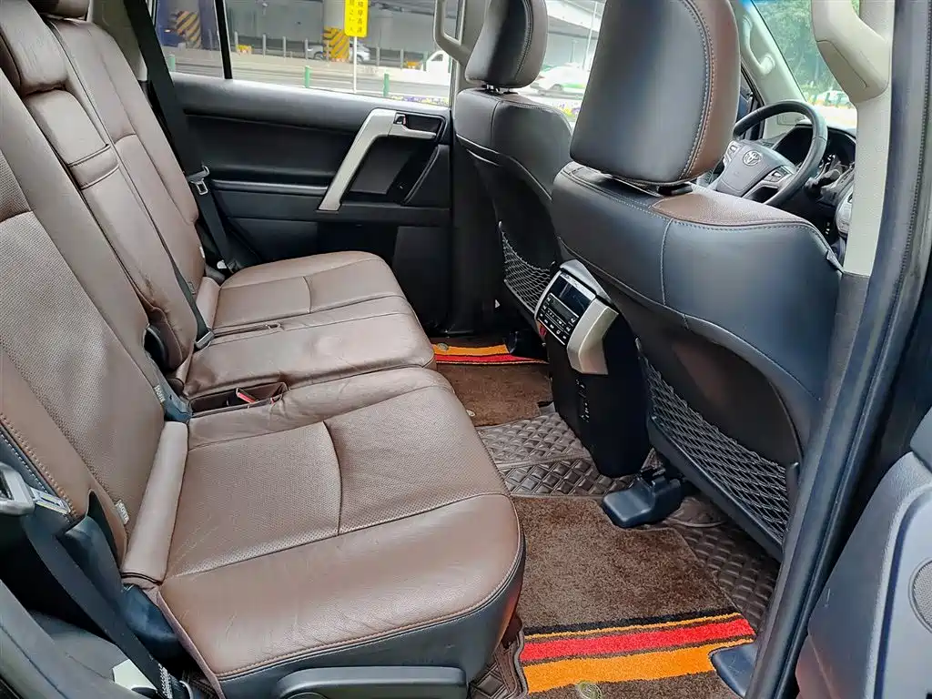 Toyota Prado 2018 — фото 11