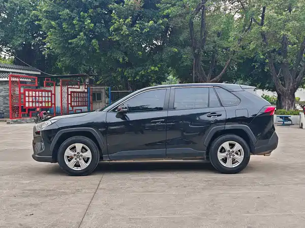 Toyota RAV4 2022