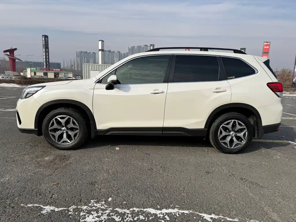 Subaru Forester 2021 — фото 3