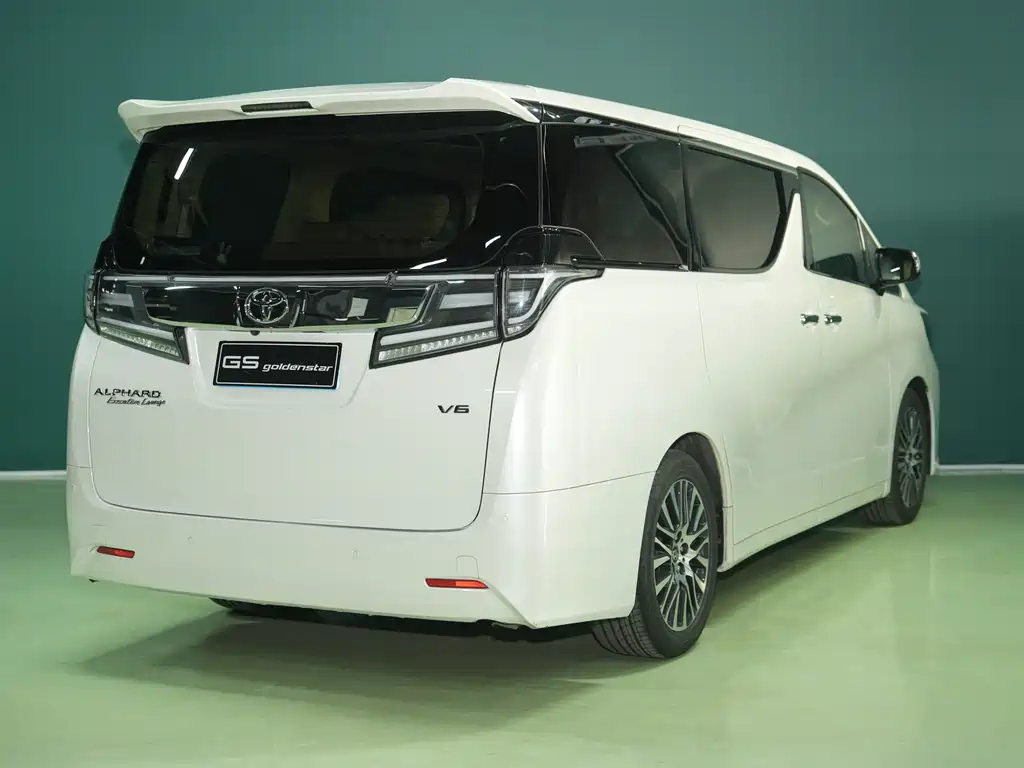 Toyota Alphard 2017 — фото 3