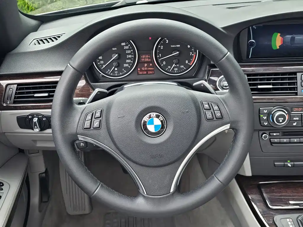 BMW 3 Series 2011