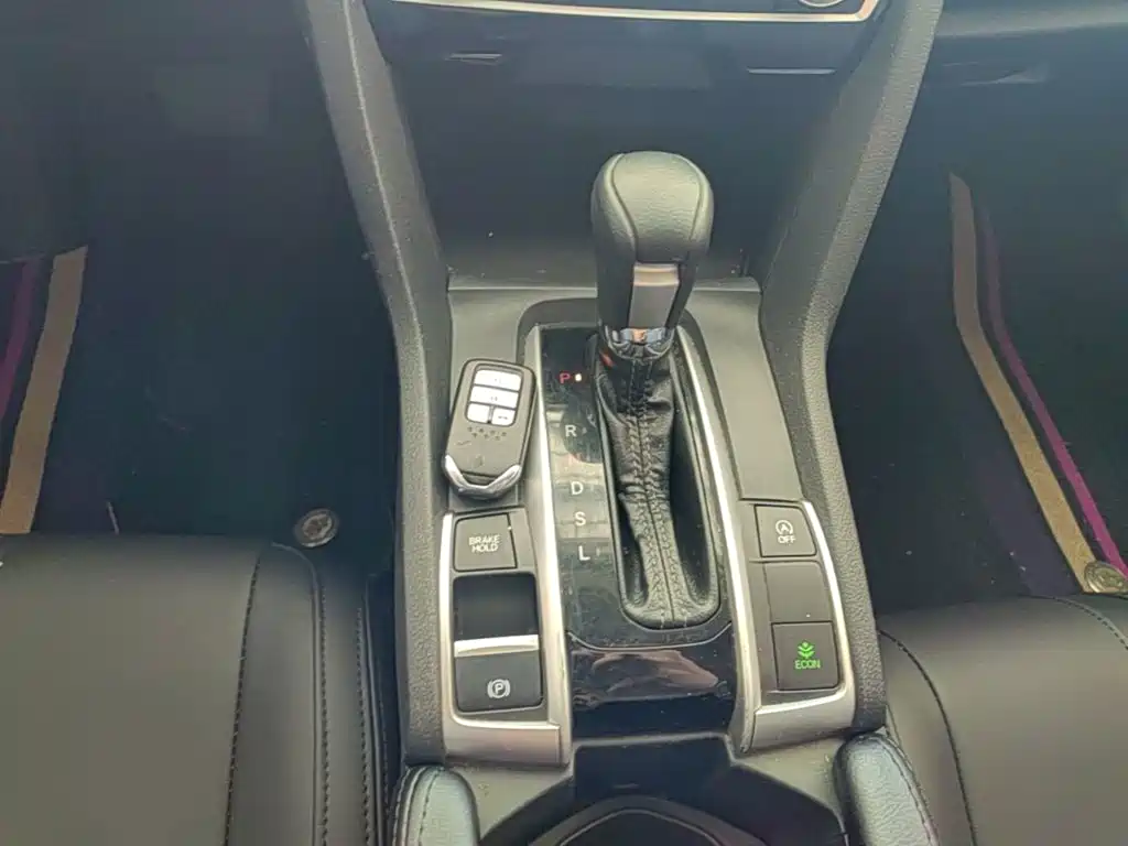 Honda Civic 2019 — фото 14