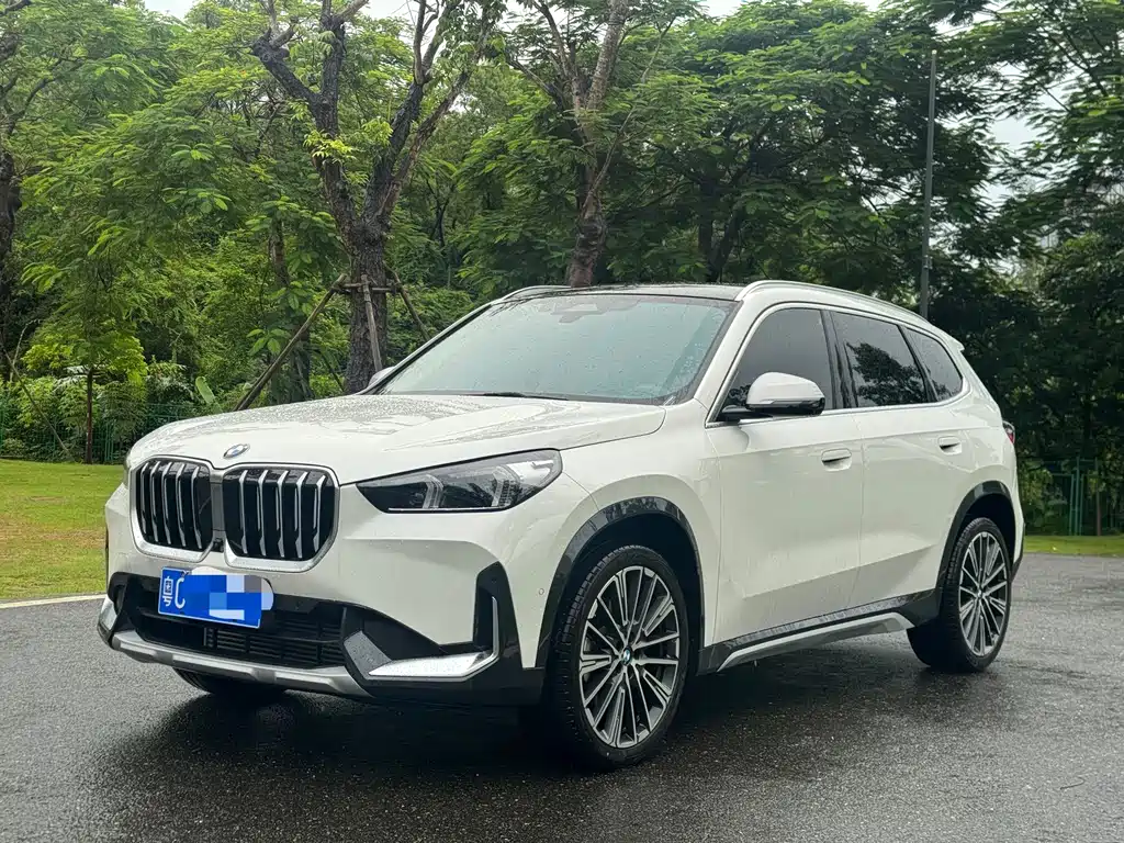 BMW X1 2023 — фото 1