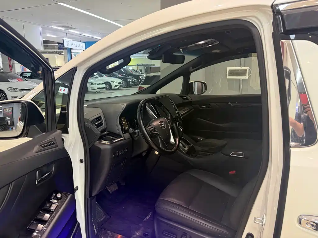 Toyota Alphard 2021 — фото 4