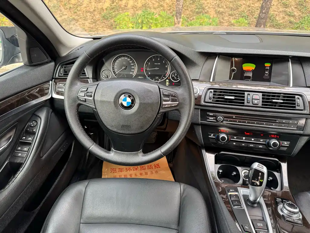 BMW 5 Series 2014 — фото 18