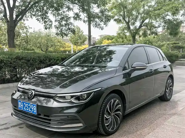 Volkswagen Golf 2023