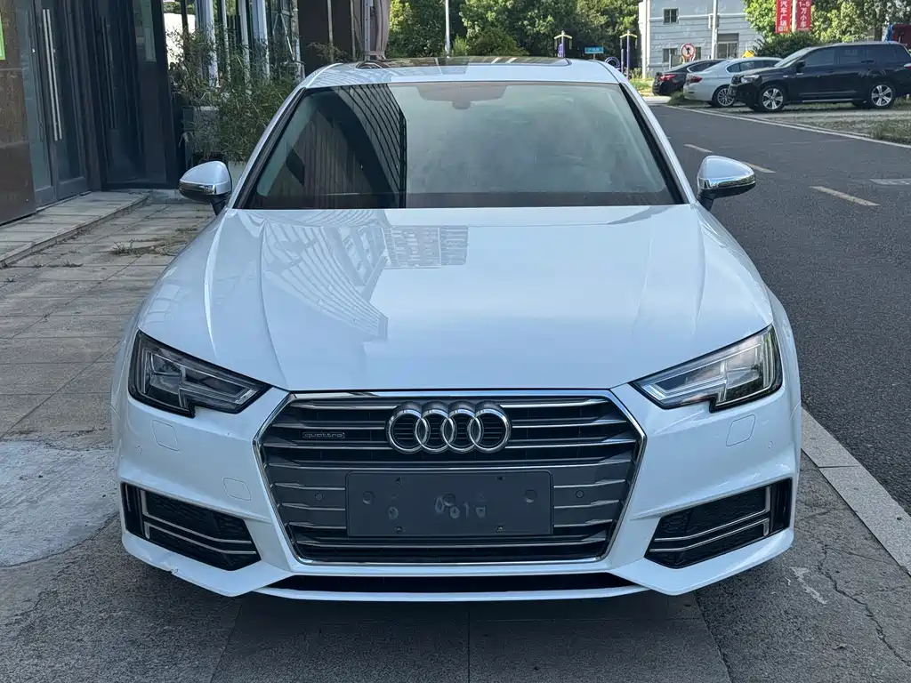 Audi A4L 2017