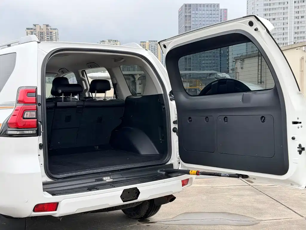 Toyota Prado 2020 — фото 16