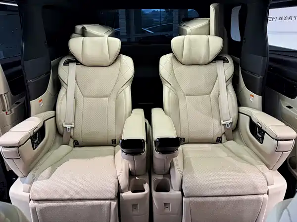 Toyota Vellfire 2024