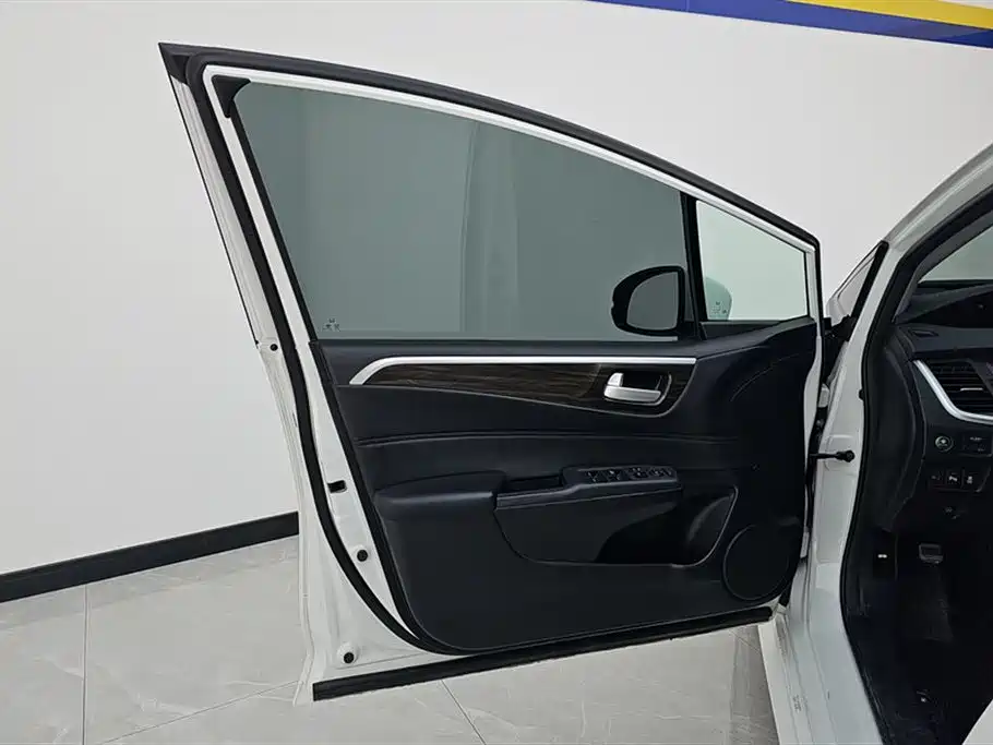 Honda Jade 2018