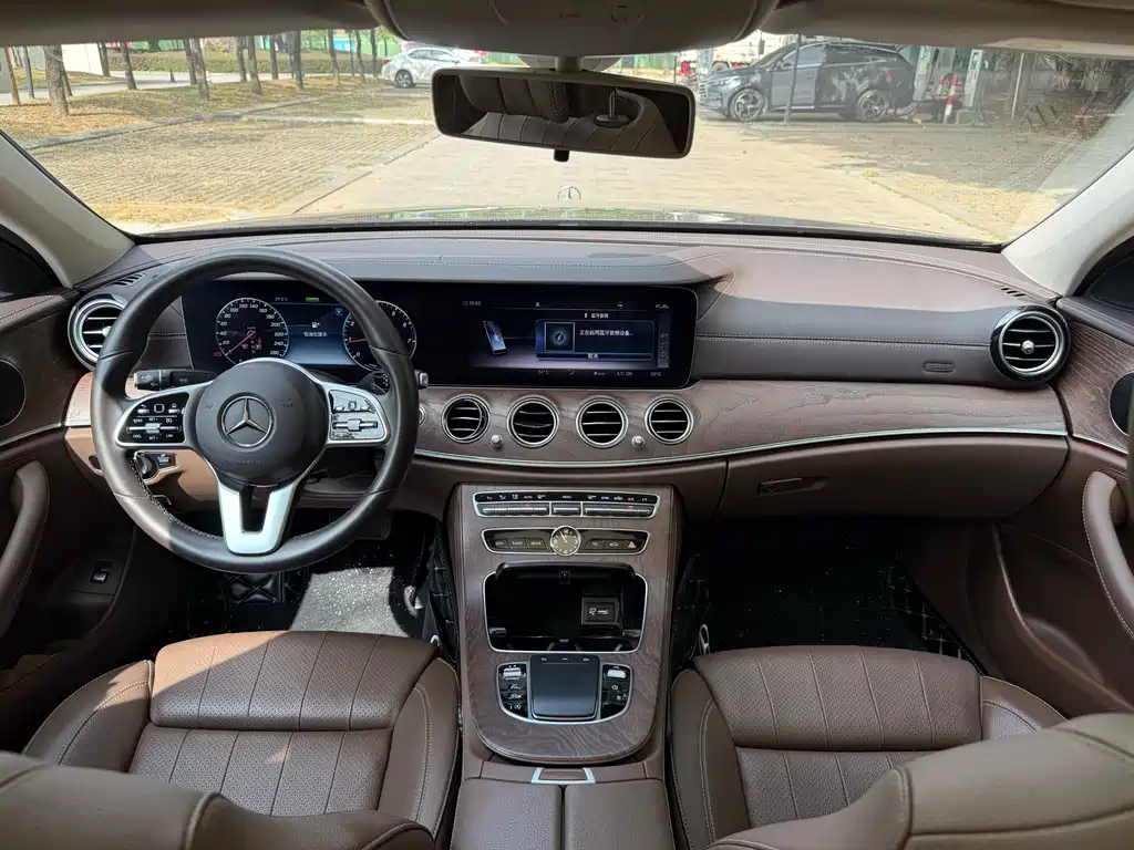 Mercedes-Benz E-Class 2020 — фото 14