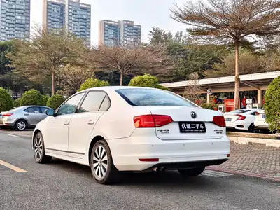 Volkswagen Sagitar 2016