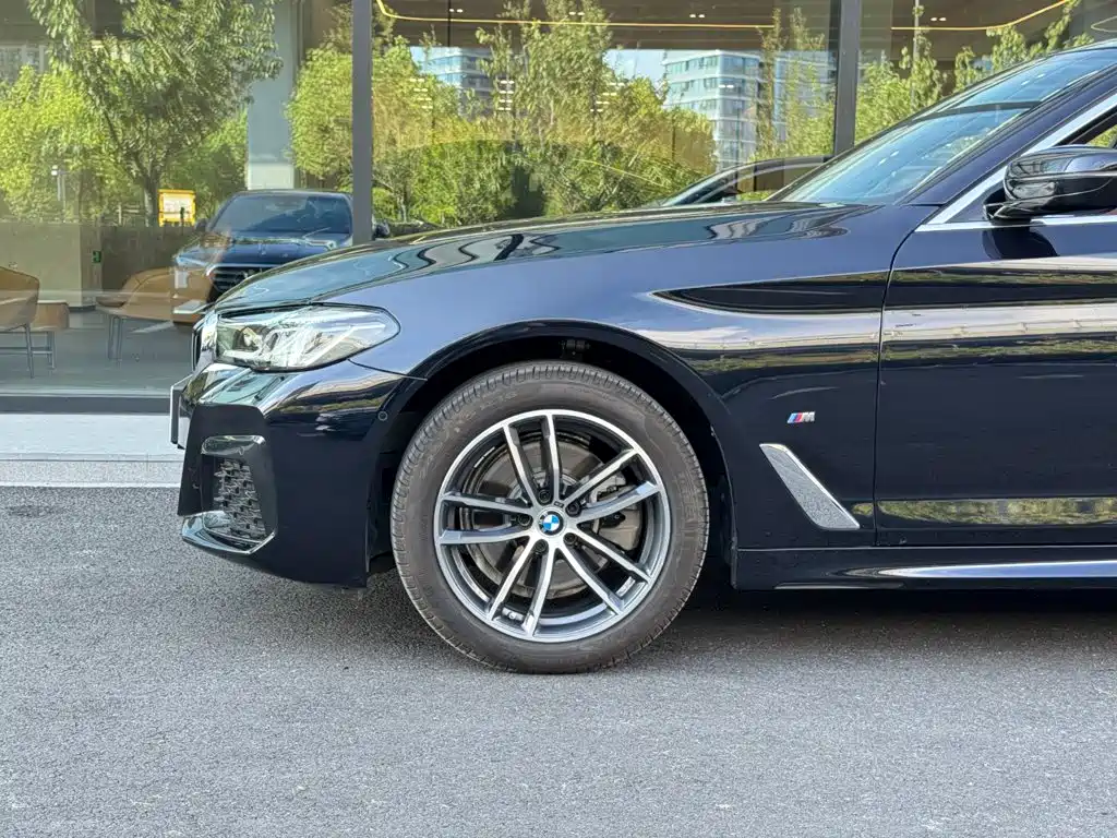 BMW 5 Series 2022