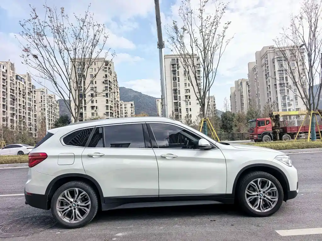 BMW X1 2019 — фото 13