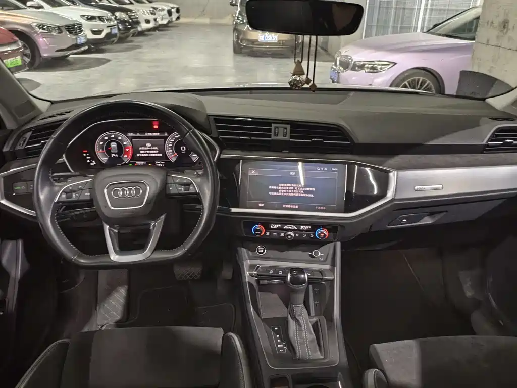 Audi Q3 2022 — фото 10