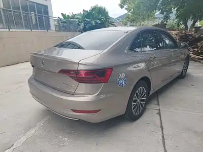 Volkswagen Sagitar 2020