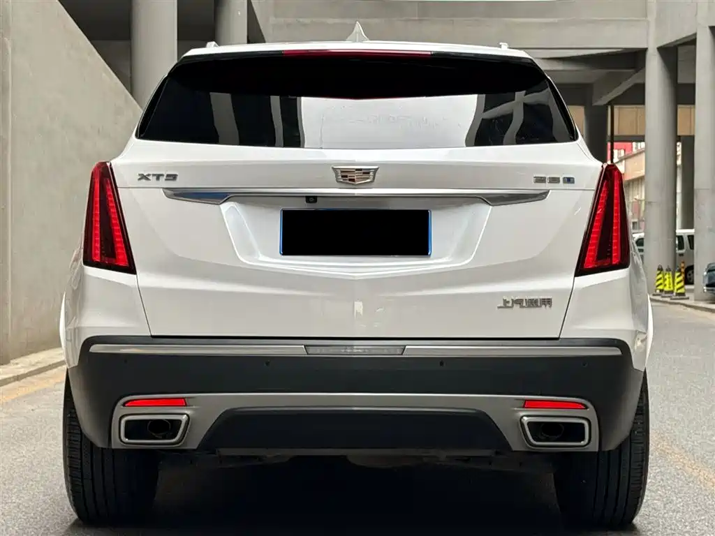 Cadillac XT5 2023 — фото 4
