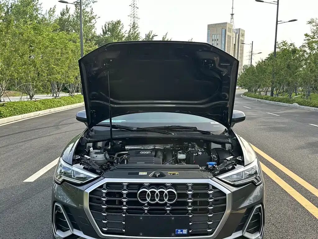 Audi Q3 2022 — фото 14