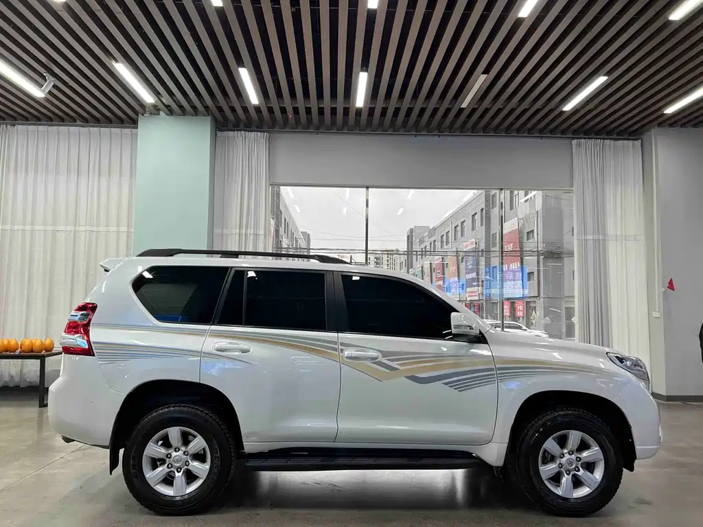 Toyota Prado 2017 — фото 17